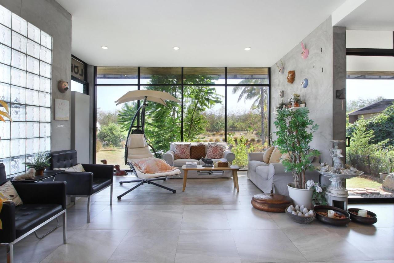 White Knot Khao Yai